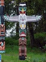 Canadian Architecture - Totem Pole in Vancouver's Stanley Park